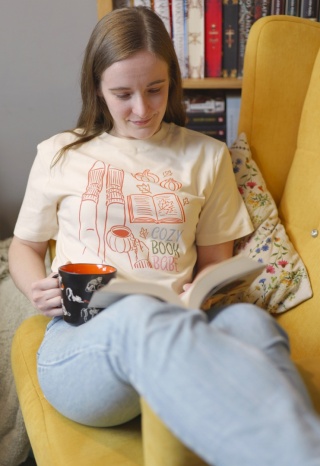 Koszulka Cozy Book Babe
